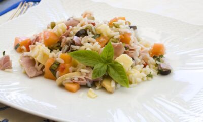 Insalate estive con la frutta, 10 ricette da provare