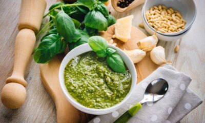 Pesto alla genovese, la ricetta originale con frullatore a immersione