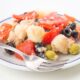 Insalata di patate tonno e olive per il pranzo estivo