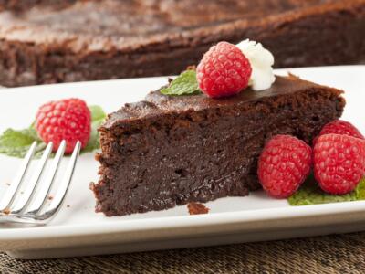 La torta al cioccolato all’acqua con la ricetta light