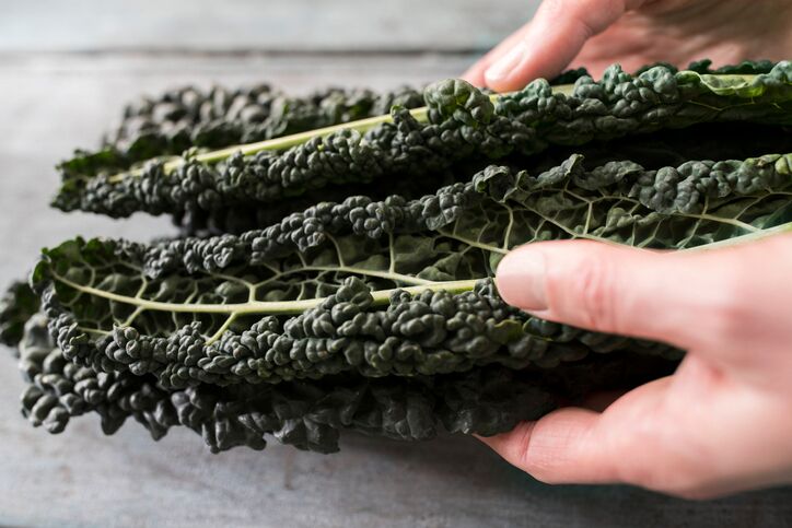 Cavoli neri e patate in padella, la ricetta facile