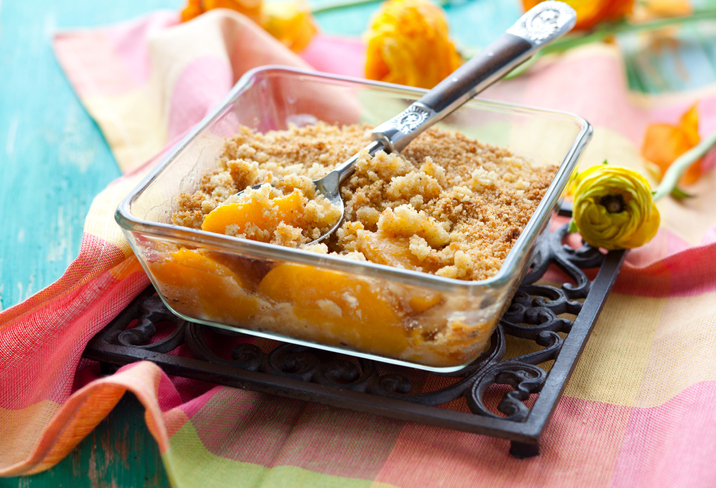 Crumble di pesche, la ricetta di Cotto e Mangiato