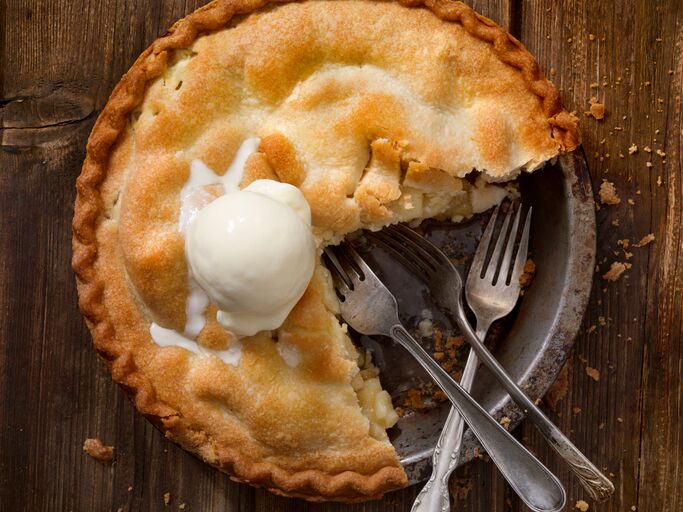 Torta di mele della nonna, la ricetta di Iginio Massari