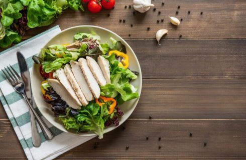 La ricetta dell’insalata di pollo lesso e patate