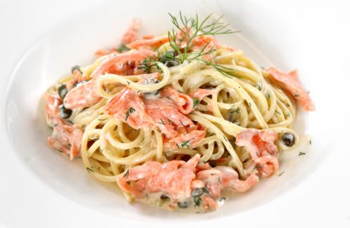 Pasta salmone e pistacchi senza panna, la ricetta gustosa