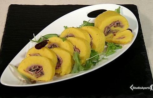 Il rotolo patate speck e funghi con la ricetta di Cotto e Mangiato