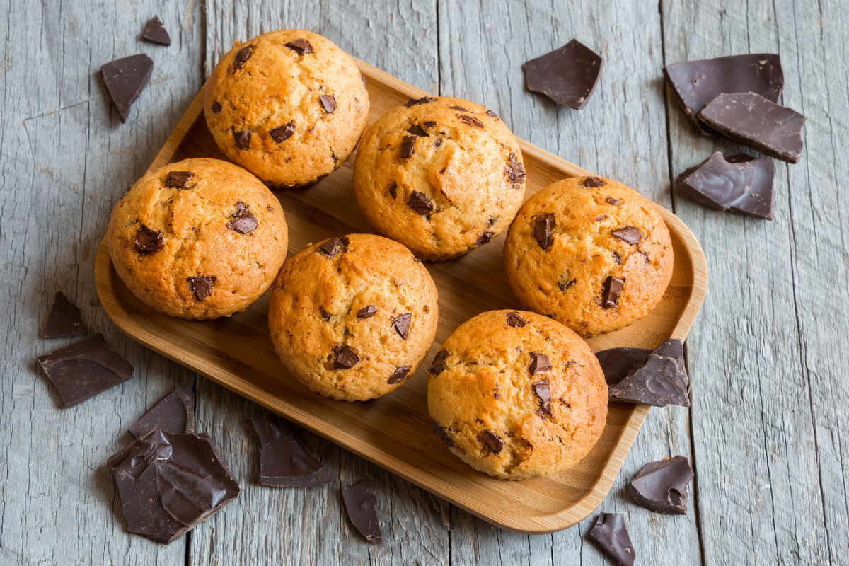 Muffin con farina di riso e gocce di cioccolato