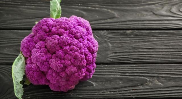 Sformato di cavolfiore viola, il piatto unico colorato