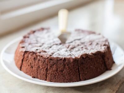 La torta tenerina: ecco tutti i segreti per prepararla secondo tradizione e senza commettere errori