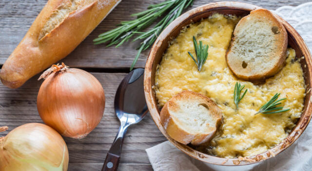 Zuppa di cipolle, la ricetta francese gustosissima