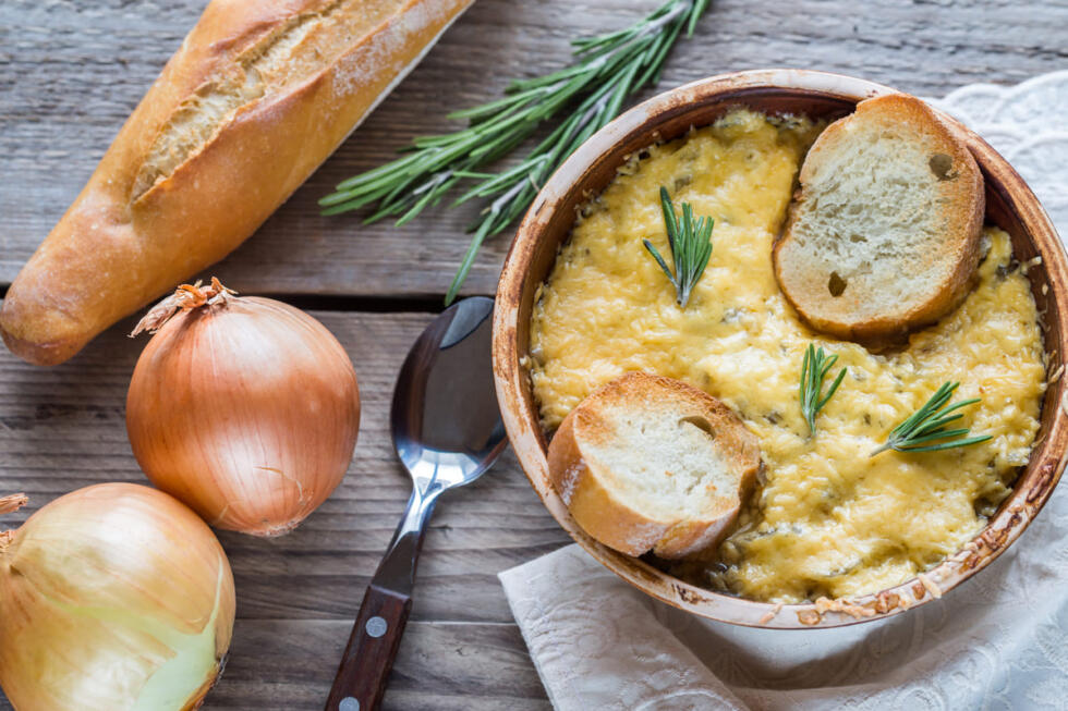 zuppa cipolle pane rosmarino