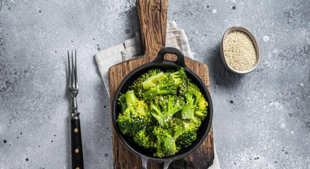 Broccoli al microonde: la ricetta veloce ed una variante