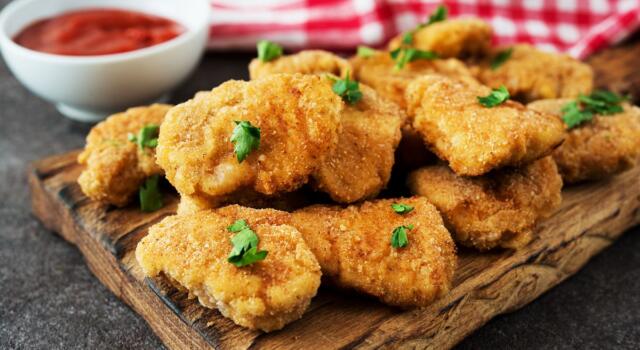 La ricetta dei Nuggets di pollo fatti in casa