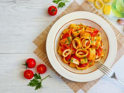 Calamarata con ragù di pesce spada, un primo di pesce facile