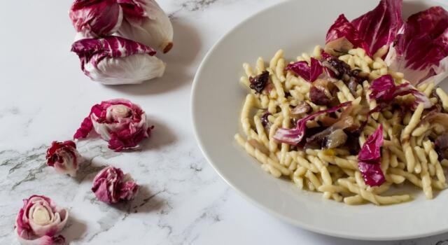 Pasta radicchio e tonno: la ricetta per il pranzo