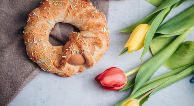 Scarcelle pugliesi: ricetta e storia del dolce di Pasqua