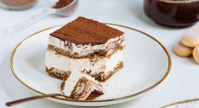 Come fare il tiramisù senza uova con la ricetta semplice