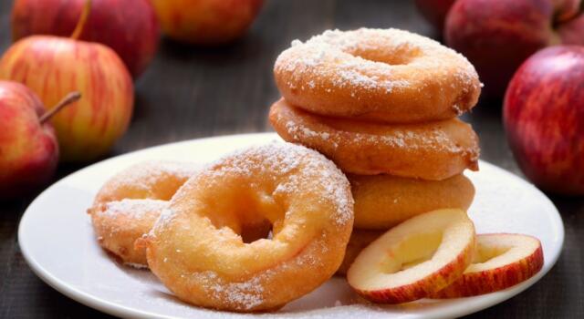 Frittelle di mele cotte al forno, una delizia non solo a Carnevale