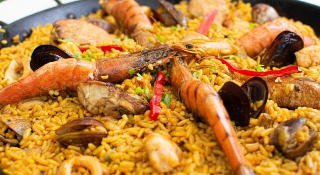 Paella de marisco: la versione costiera del classico della cucina spagnola