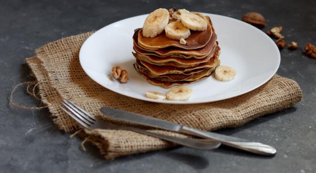 Pancake proteici, la ricetta con avena e albumi