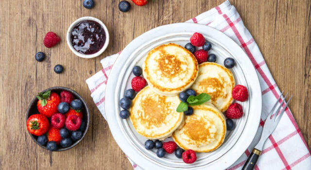 Pancake proteici senza uova, leggeri ma con gusto