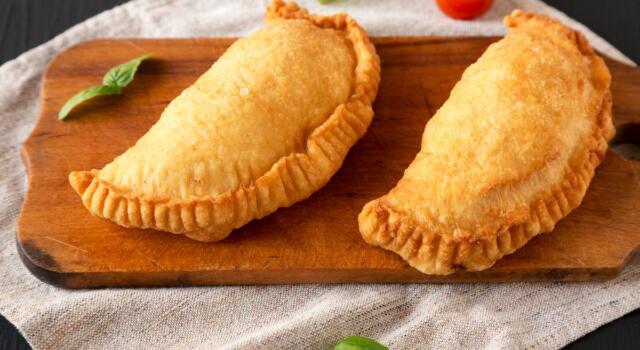 Panzerotti pugliesi, la ricetta per prepararli fritti