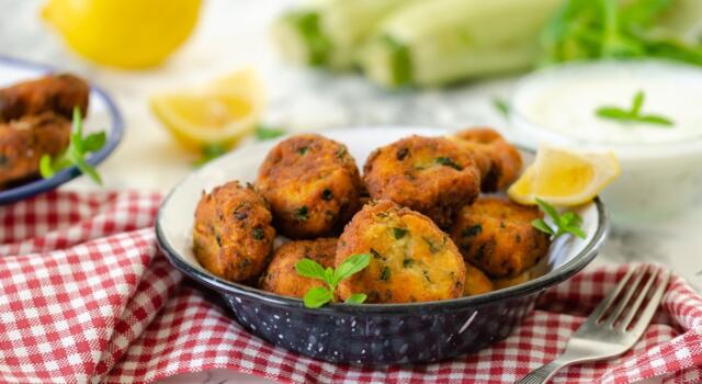 Polpette di zucchine e ricotta, la ricetta gustosa