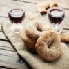 Taralli al vino rosso: attenzione, uno tira l’altro!