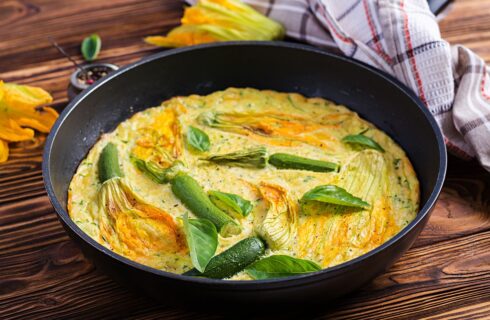 Frittata con fiori di zucca