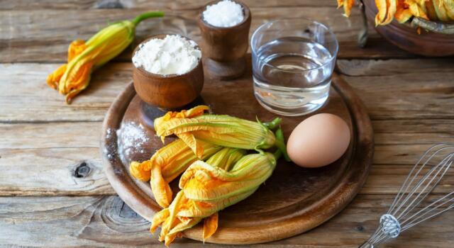 5 Modi per preparare una perfetta pastella per i fiori di zucca