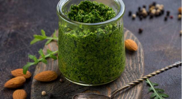 Pesto di rucola e mandorle