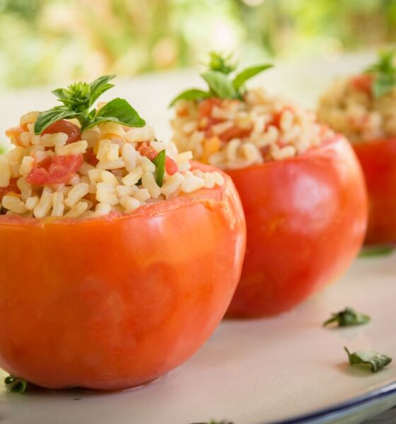 Pomodori ripieni di riso freddo