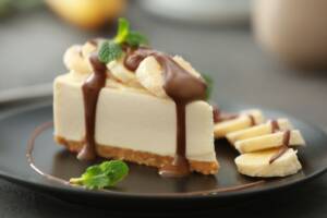 Cheesecake alla banana, un dolce veloce senza cottura