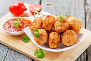 In cucina con Friggy: buone le polpette di pollo in friggitrice ad aria