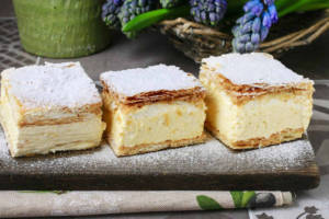 Torta scendiletto: provala e scopri perché si chiama così!