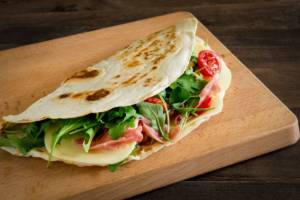 Come fare la piadina romagnola fatta in casa: semplicemente deliziosa!