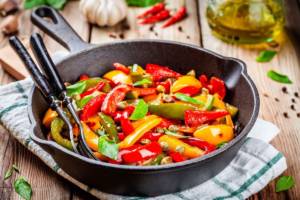 I peperoni fritti sono il contorno perfetto per l&#8217;estate: ecco come prepararli!