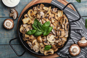 In cucina con Friggy: la ricetta dei funghi in friggitrice ad aria è buonissima