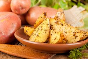 In cucina con Friggy: pronti per la ricetta delle patate sabbiose in friggitrice ad aria?