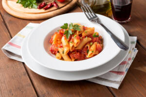 Come preparare le penne all&#8217;arrabbiata di Alessandro Borghese?