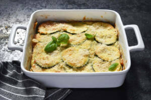 In cucina con Friggy: non lasciamoci scappare le zucchine gratinate in friggitrice ad aria