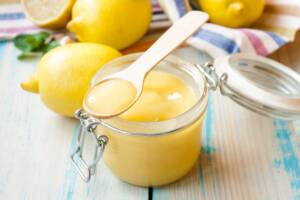 Sei pronto per scoprire tutti i segreti per preparare il lemon curd?