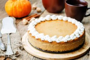 Avanza della zucca? Prova la cheesecake (con e senza cottura)