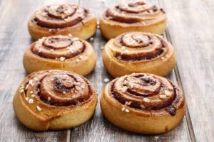 Cinnamon rolls senza glutine: la ricetta delle girelle speziate svedesi