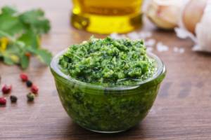 Come fare la salsa verde: la ricetta della cucina piemontese