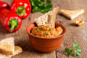 Come fare l&#8217;hummus di pomodori: la ricetta