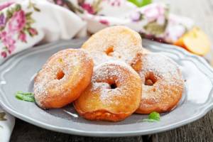 Frittelle di mele senza glutine: dolcetti velocissimi e golosi