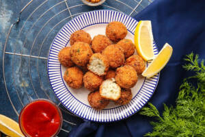 In cucina con Friggy: ricetta delle polpette di merluzzo in friggitrice ad aria