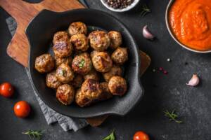 Polpette in friggitrice ad aria: croccanti fuori, morbide dentro