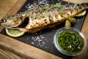 Branzino al forno: una ricetta di gran gusto, dalle mille varianti!